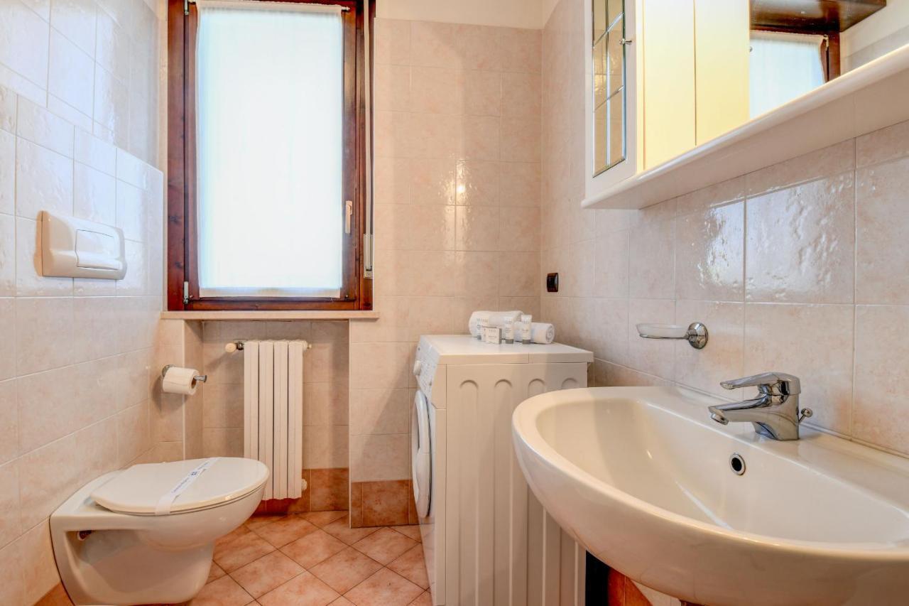 Residence Meridiana Peschiera del Garda Bagian luar foto
