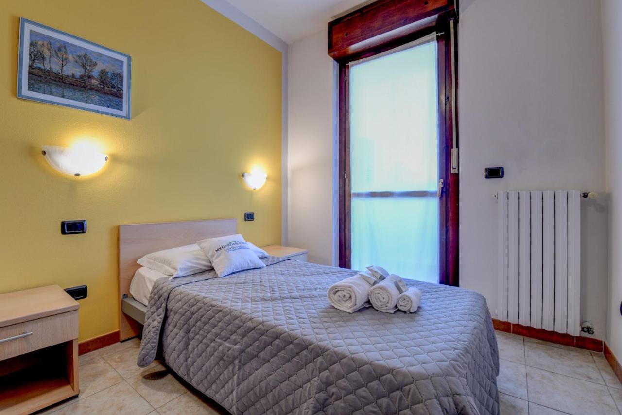 Residence Meridiana Peschiera del Garda Bagian luar foto