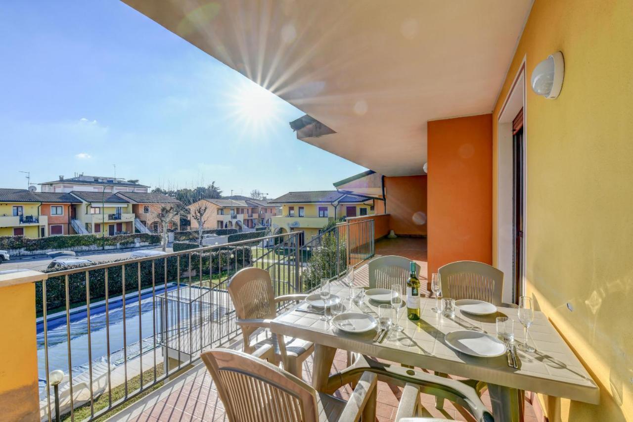 Residence Meridiana Peschiera del Garda Bagian luar foto