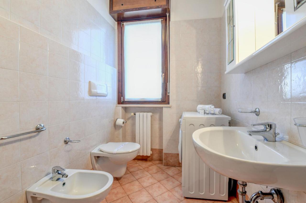 Residence Meridiana Peschiera del Garda Bagian luar foto