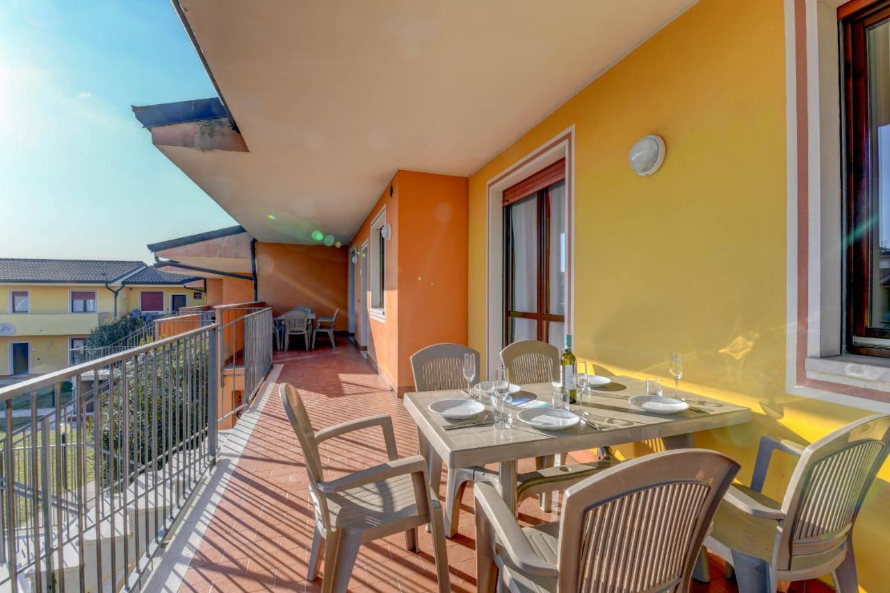 Residence Meridiana Peschiera del Garda Bagian luar foto