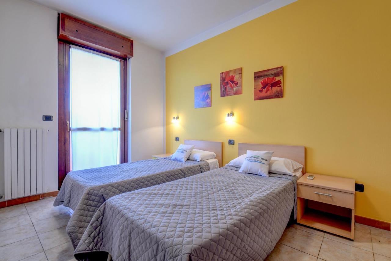 Residence Meridiana Peschiera del Garda Bagian luar foto