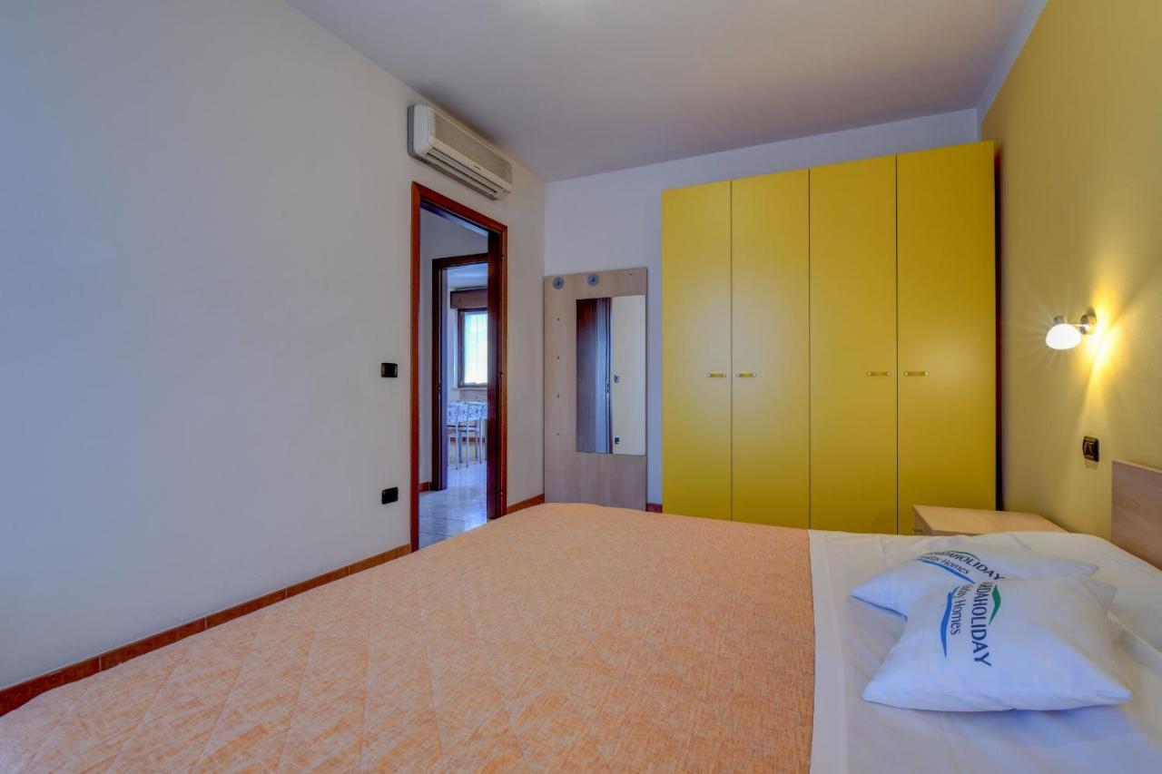 Residence Meridiana Peschiera del Garda Bagian luar foto