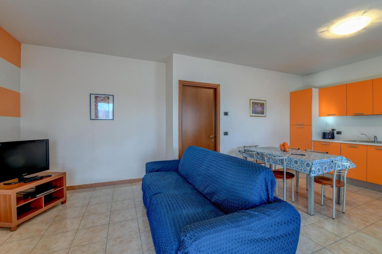 Residence Meridiana Peschiera del Garda Bagian luar foto